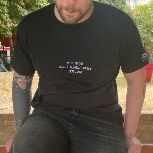 T-Shirt - Signature Black